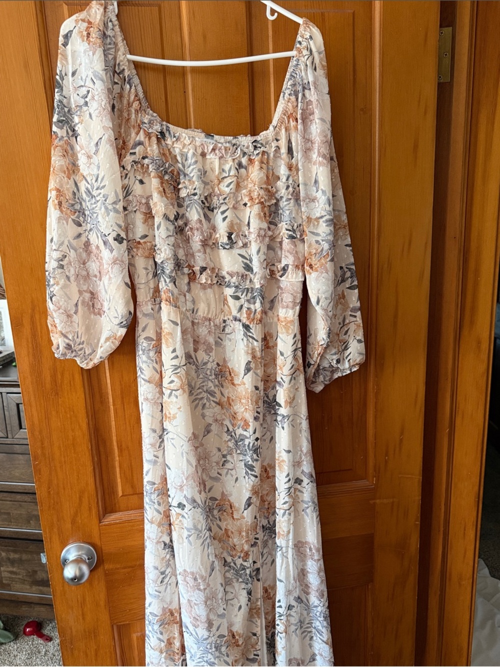 Floor length floral dress - Picture 1 of 3